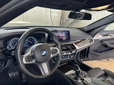 Изпиране на автосалон и детайлно интериорно почистване 